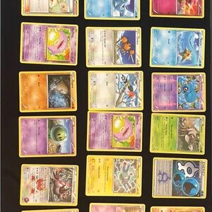 150‎ Pokémon Trading Card Set